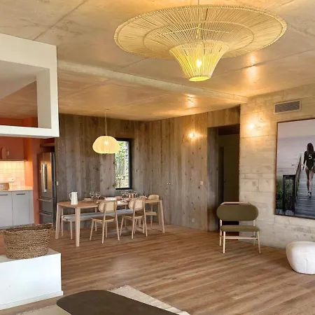 Vila Fautea - Beach, Pool, Sauna Et Fitness