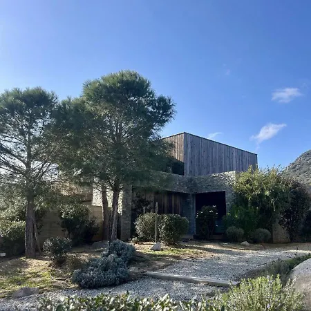 Fautea - Beach, Pool, Sauna Et Fitness Villa